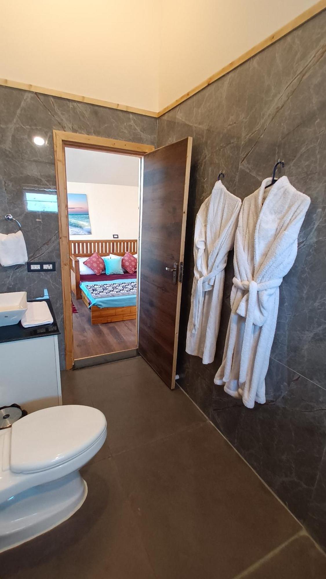 Chan Beach Resort Bahur Eksteriør bilde
